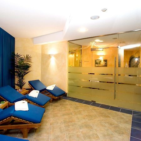 Hotel & Wellness Fra I Pini لينانو سابيادورو المظهر الخارجي الصورة