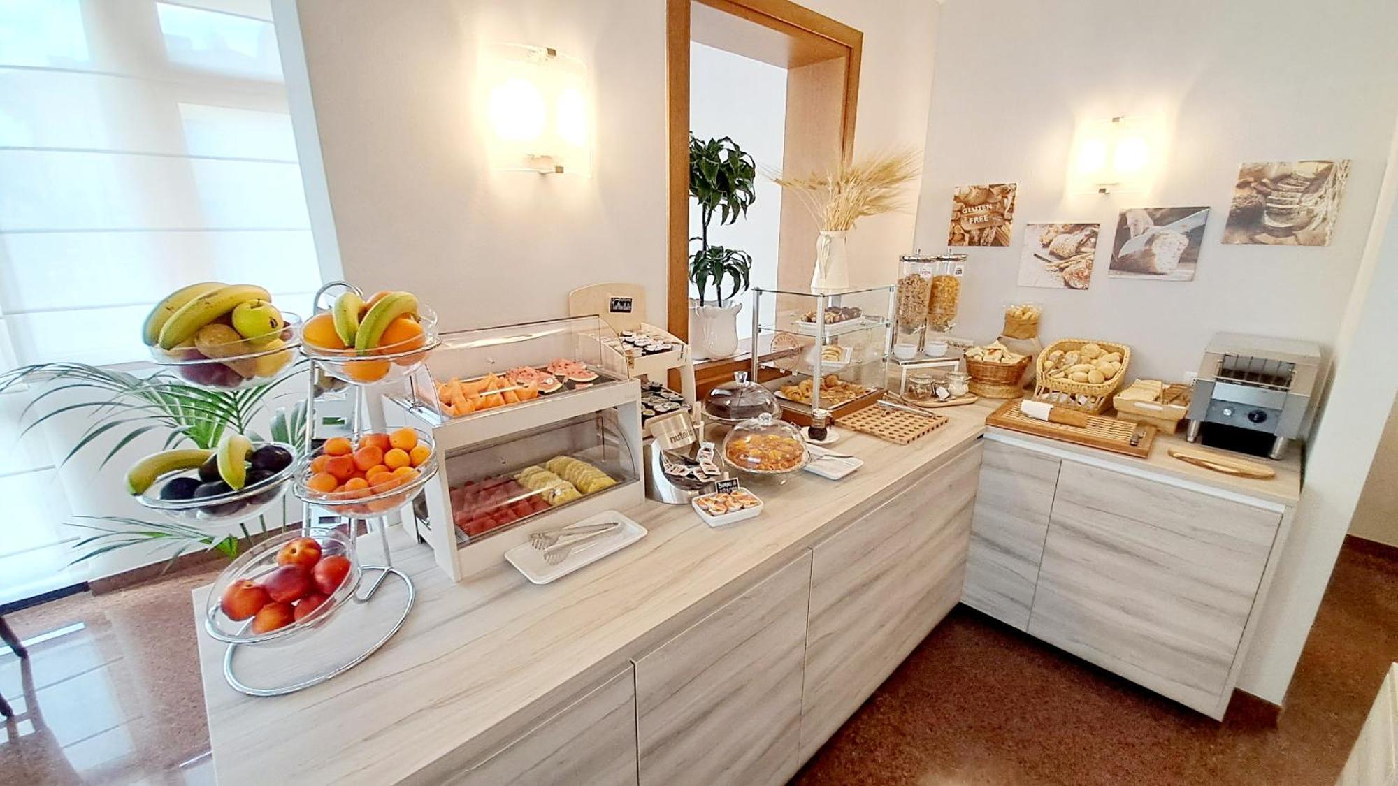 Hotel & Wellness Fra I Pini لينانو سابيادورو المظهر الخارجي الصورة